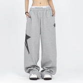 Graue Baggy-Jogginghose mit Stern-Patch